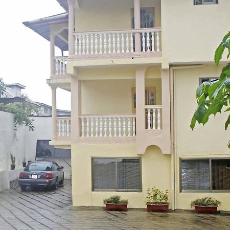 The Stafford Lodge ฟรีทาวน์ ภายนอก รูปภาพ
